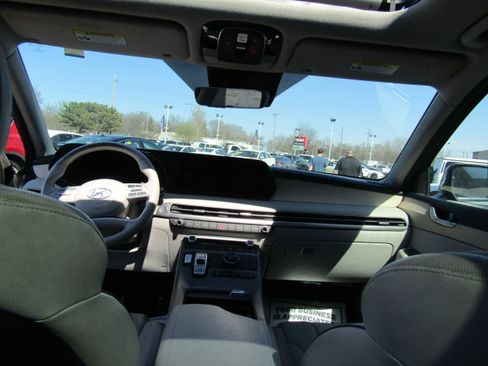 Used 2023 Hyundai Palisade Limited image 25
