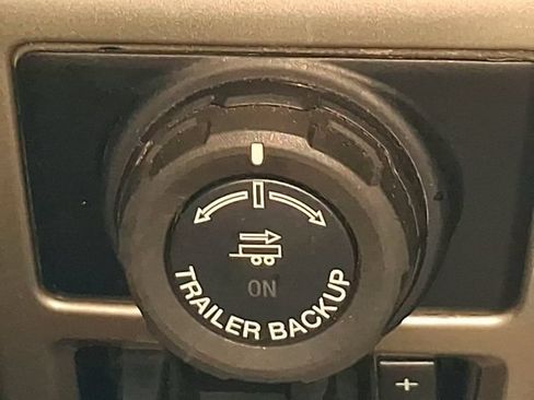 Used 2019 Ford F150 Lariat w/ Equipment Group 502A Luxury AWD/4WD image 33