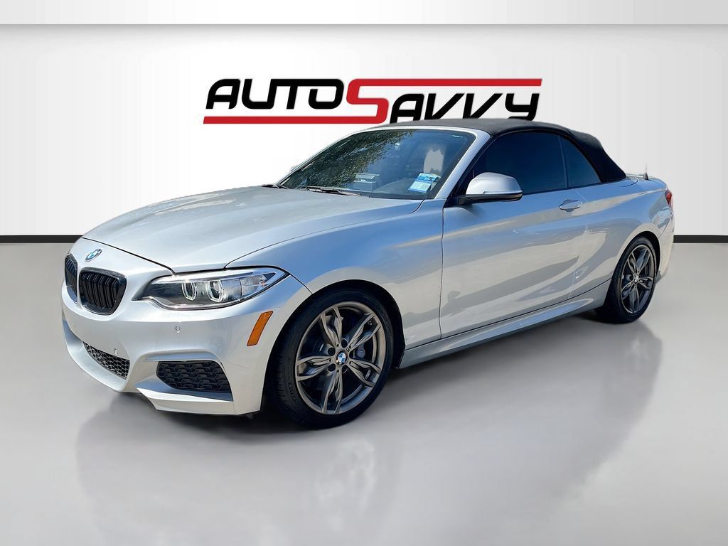 Used 2015 BMW M235i Convertible RWD image 3