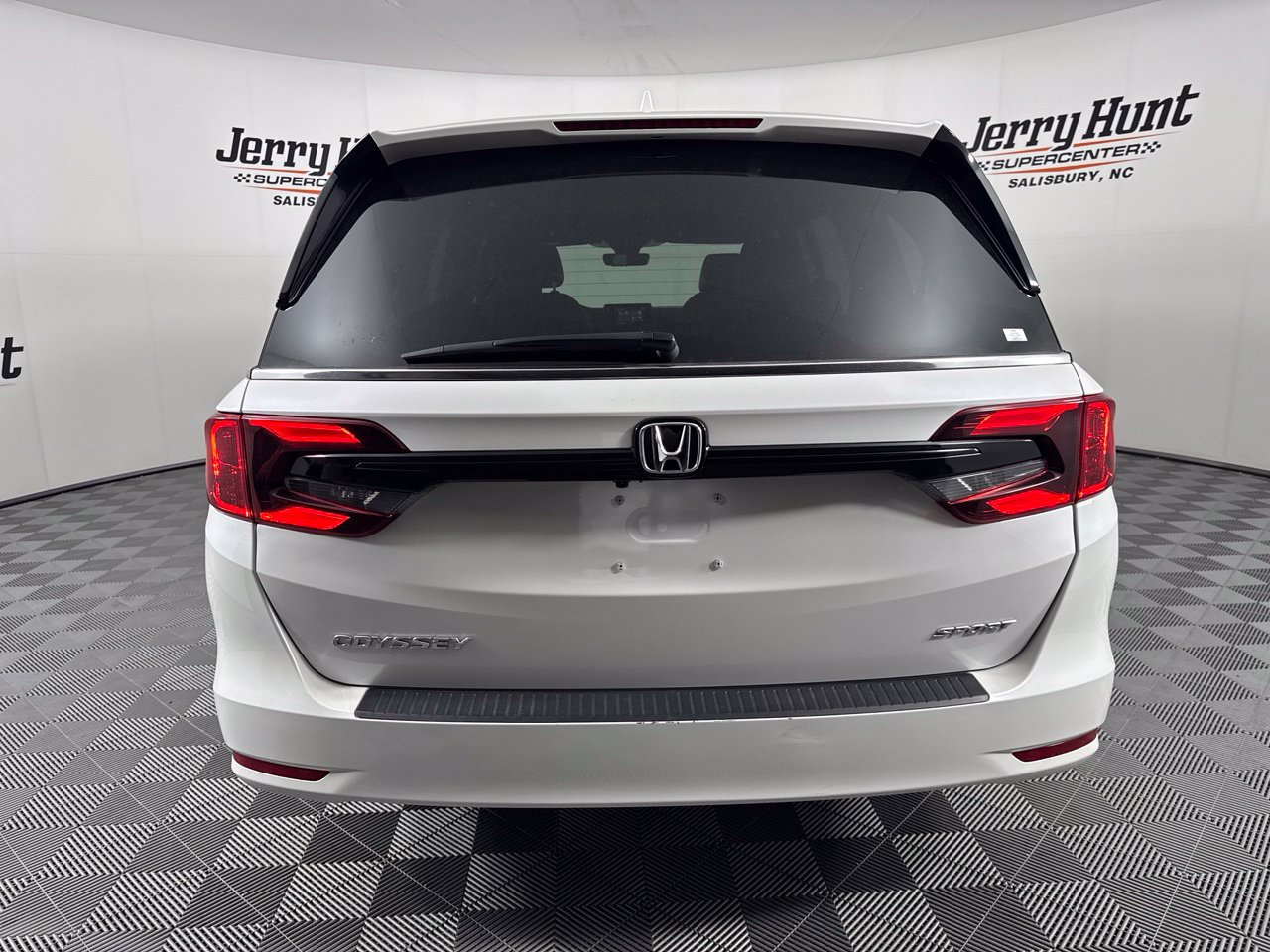 Used 2024 Honda Odyssey Sport image 7
