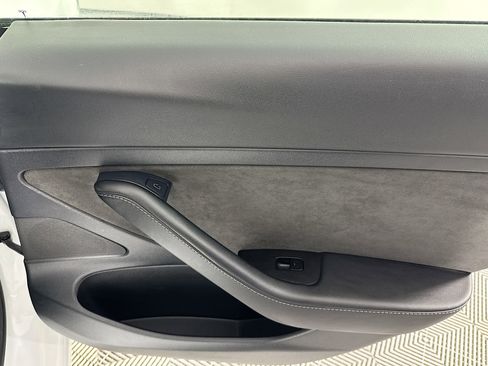 Used 2021 Tesla Model 3 Standard Range Plus image 25