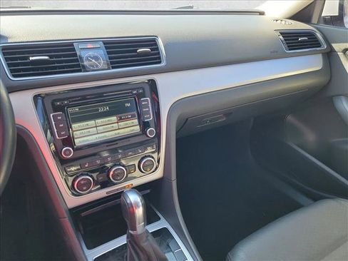 Used 2012 Volkswagen Passat 2.5 SE image 20