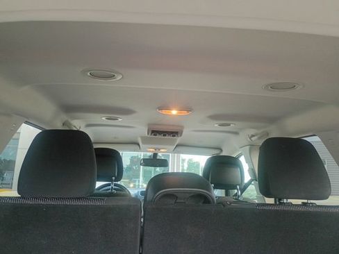 Used 2020 Dodge Journey SE w/ SE Popular Equipment Group FWD image 24