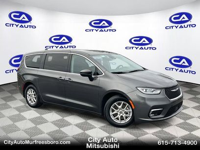 Used 2023 Chrysler Pacifica Touring-L