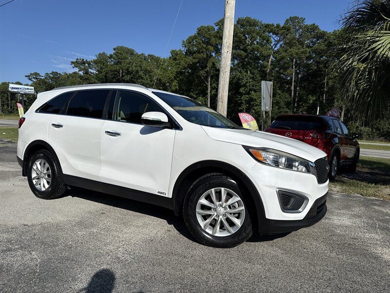Used 2016 Kia Sorento AWD image 3