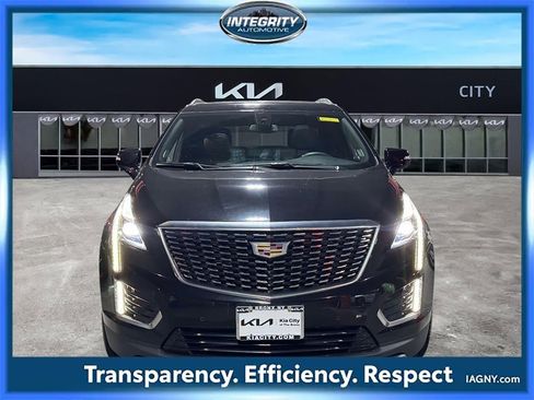 Used 2022 Cadillac XT5 Premium Luxury image 2