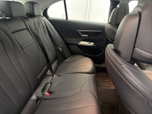 Used 2026 Mercedes-Benz E 350 Sedan image 27