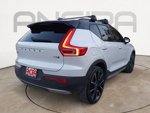 Used 2022 Volvo XC40 T5 R-Design w/ Advanced Package image 10