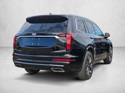 Used 2020 Cadillac XT6 Premium Luxury w/ Platinum Package image 3