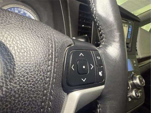 Used 2017 Toyota Sienna Limited Premium image 34