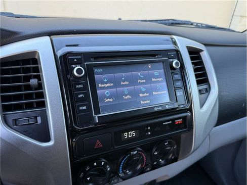 Used 2014 Toyota Tacoma PreRunner w/ SR5 Package RWD image 15