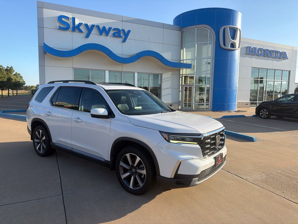 Used 2023 Honda Pilot Elite image 1