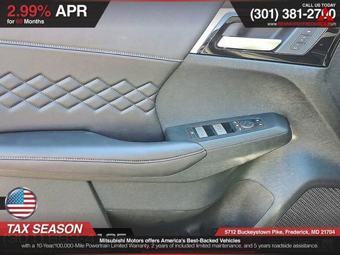 Used 2025 Mitsubishi Outlander SEL Black Edition image 9