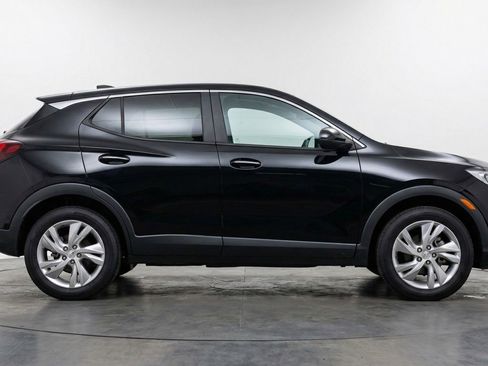 Used 2025 Buick Encore GX Preferred AWD/4WD image 11