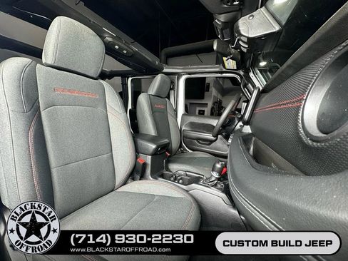 Used 2024 Jeep Wrangler Unlimited Rubicon w/ Convenience Group AWD/4WD image 26
