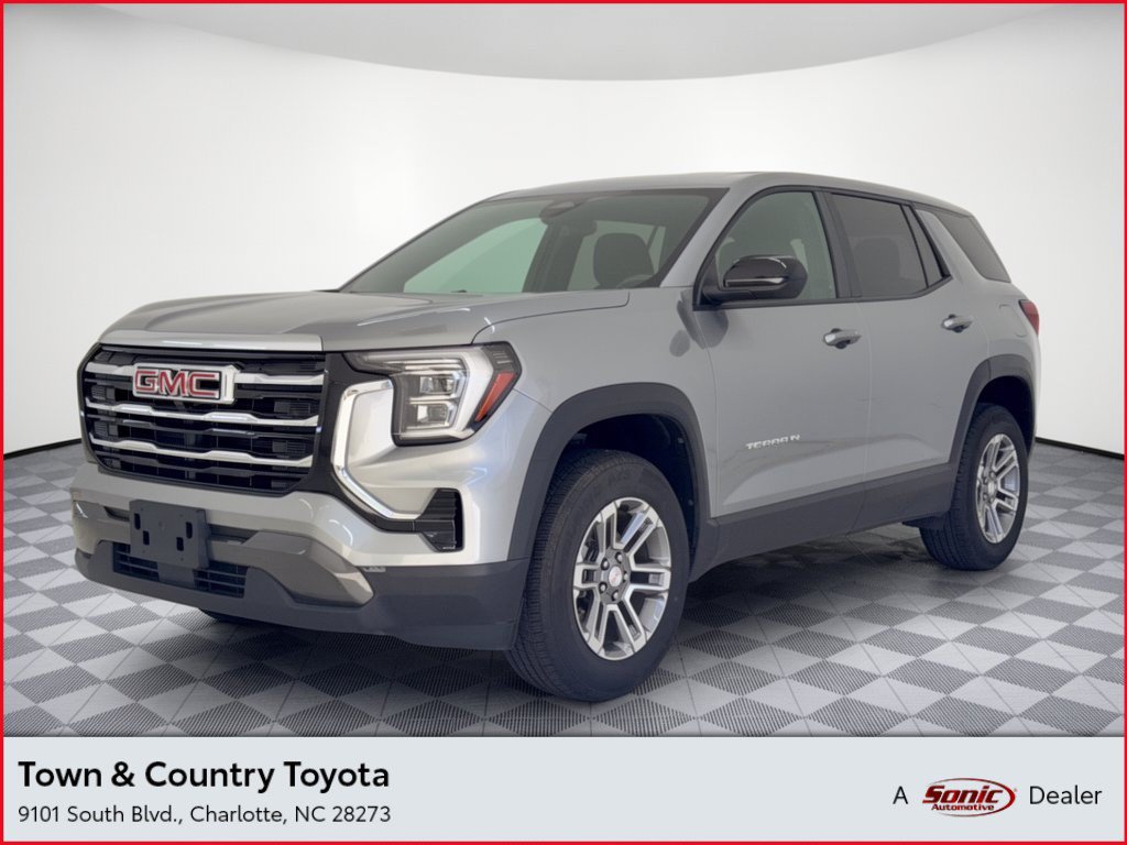 Used 2025 GMC Terrain Elevation FWD image 1