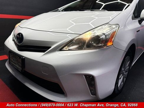 Used 2014 Toyota Prius V Three FWD image 28