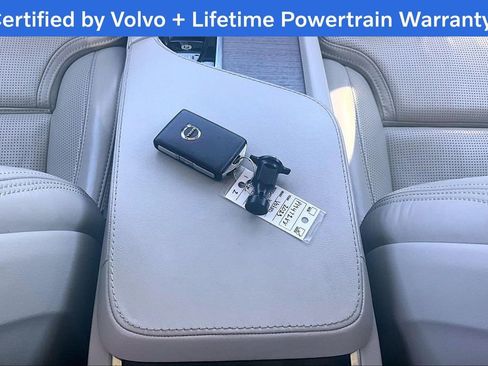 Used 2023 Volvo XC90 T8 Ultimate w/ Protection Package Premier image 14