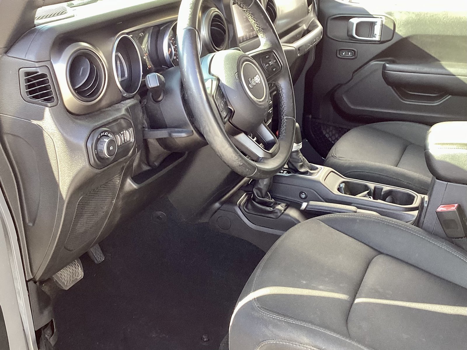Used 2018 Jeep Wrangler Unlimited Sport S AWD/4WD image 11