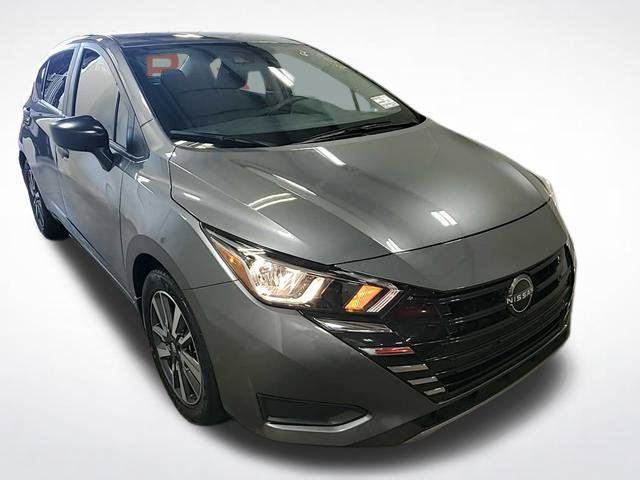 Used 2024 Nissan Versa S w/ S Plus Package FWD image 18