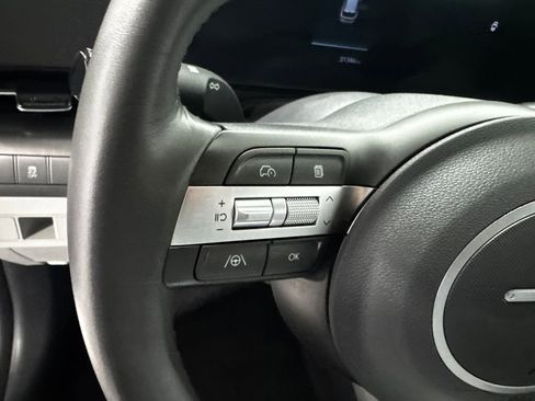 Used 2025 Hyundai Kona SEL FWD image 5