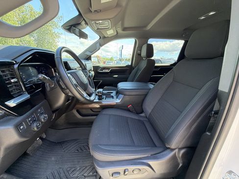 Used 2025 Chevrolet Silverado 1500 LT AWD/4WD image 13