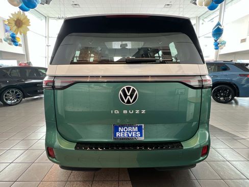 New 2025 Volkswagen ID. Buzz 1st Edition RWD image 4