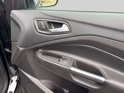 Used 2018 Ford Escape SE w/ SE Sync 3 Package image 15