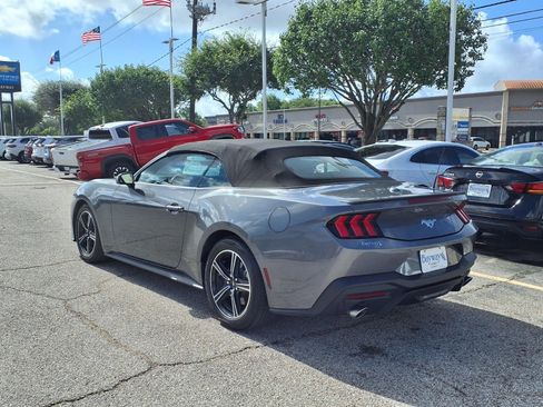 Used 2025 Ford Mustang Premium RWD image 23