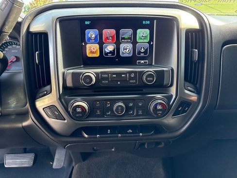Used 2018 Chevrolet Silverado 1500 LTZ AWD/4WD image 27