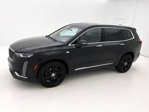 Used 2022 Cadillac XT6 Premium Luxury image 10