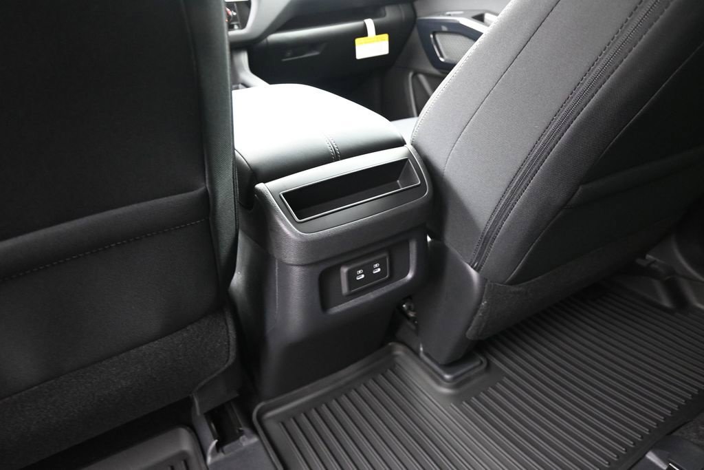 Certified 2026 Nissan Pathfinder SV FWD image 17