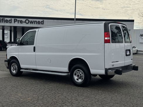 Used 2024 GMC Savana 2500 w/ Driver Convenience Package image 8