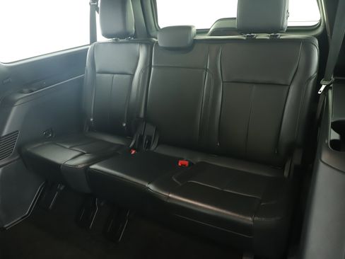 Used 2020 Ford Expedition Max XLT w/ Equipment Group 202A image 26
