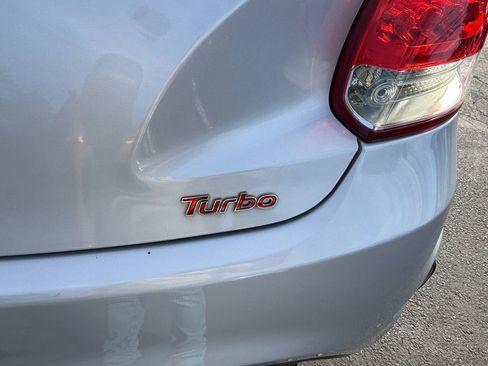 Used 2013 Hyundai Veloster Turbo image 17