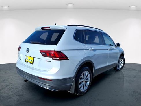 Used 2019 Volkswagen Tiguan SE w/ Panoramic Sunroof Package image 23
