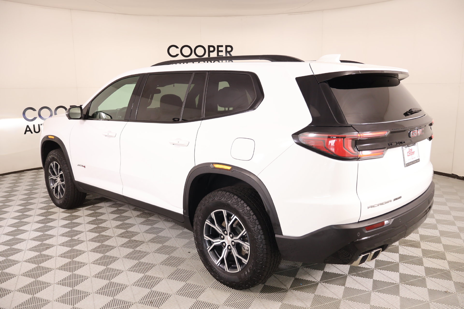Used 2025 GMC Acadia AT4 AWD/4WD image 23