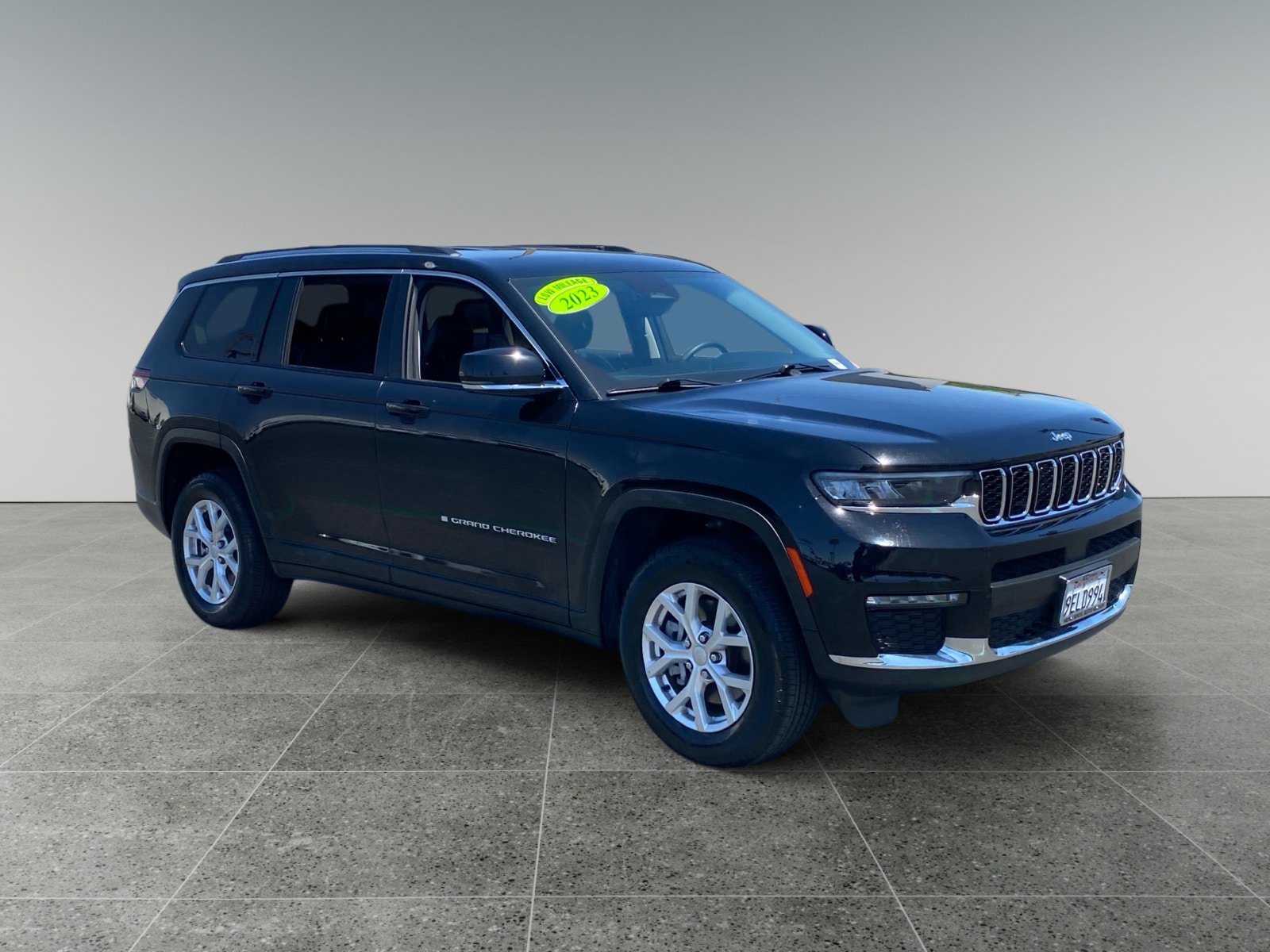 Used 2023 Jeep Grand Cherokee L Limited AWD/4WD image 7