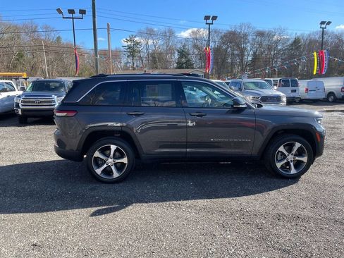 Used 2024 Jeep Grand Cherokee Limited 4xe AWD/4WD image 4