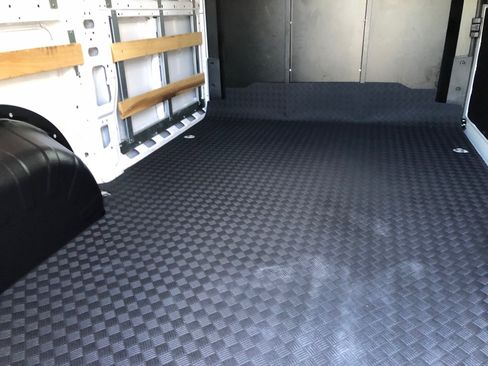 Used 2025 RAM ProMaster 2500 w/ U-Haul Equipment Group FWD image 21