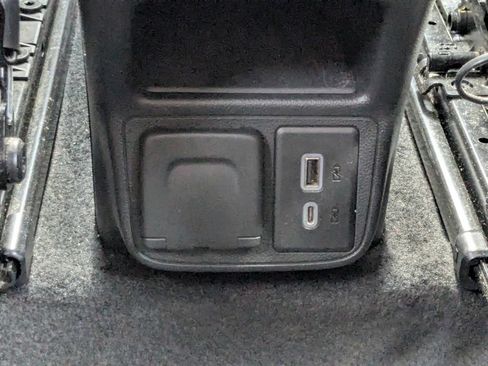 Used 2023 Chevrolet TrailBlazer RS w/ Sun and Liftgate Package FWD image 18