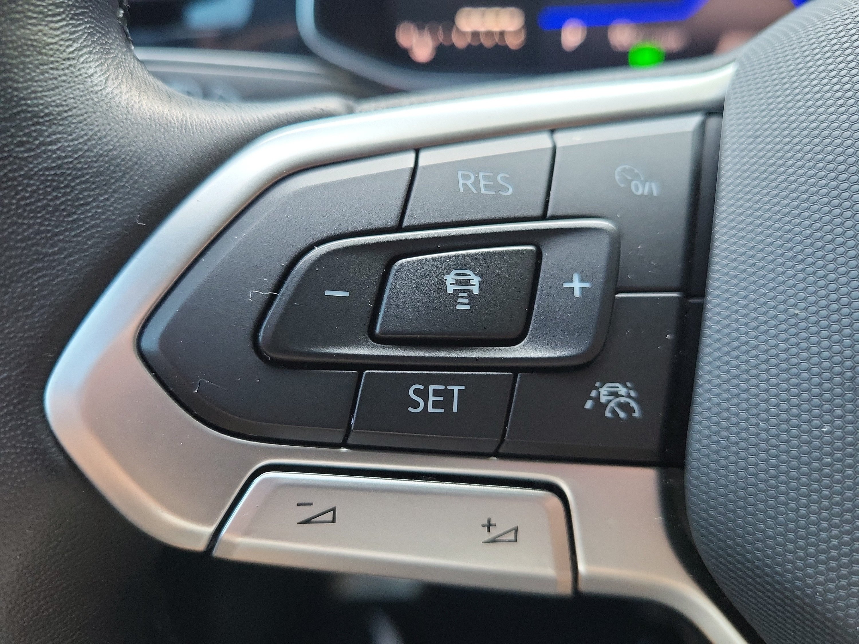 Used 2025 Volkswagen Jetta Sport FWD image 26