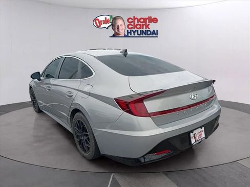 Used 2020 Hyundai Sonata SEL w/ Convenience Package FWD image 2