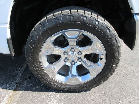 Used 2021 RAM 1500 Big Horn image 9