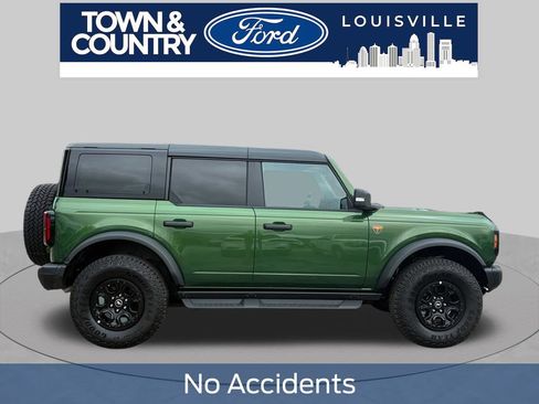Used 2025 Ford Bronco Badlands AWD/4WD image 2