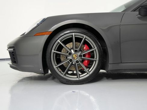 Used 2020 Porsche 911 Carrera 4S AWD/4WD image 9