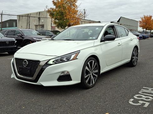 Used 2020 Nissan Altima 2.5 SR image 3