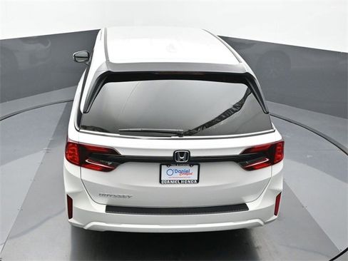 Used 2025 Honda Odyssey EX-L image 16