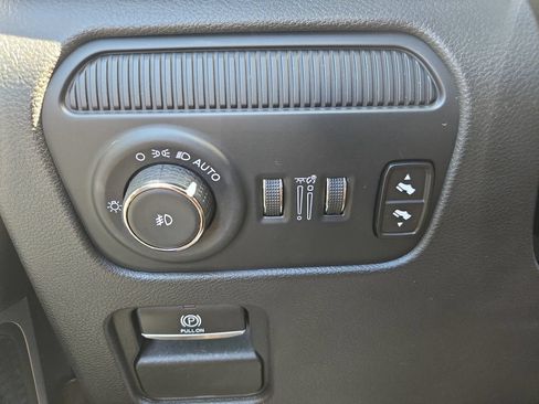 Used 2024 Jeep Wagoneer Series II AWD/4WD image 24