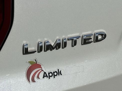 Used 2018 Ford Explorer Limited w/ Equipment Group 301A image 33